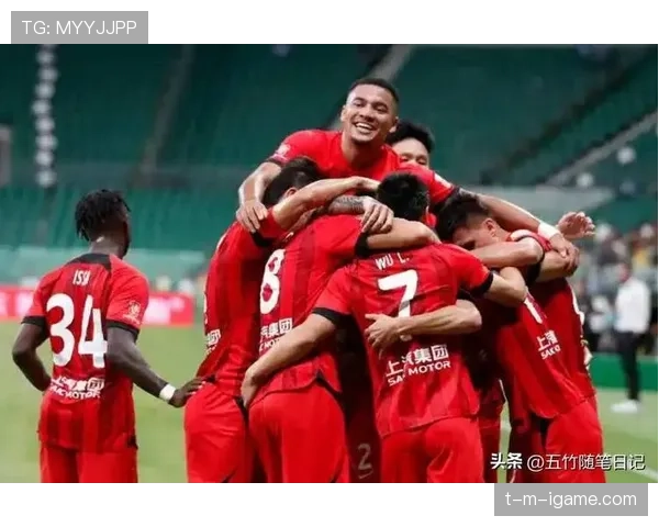 中超球队实力格局持续升温,各队稳健表现引燃新赛季期待 中超球队实力格局持续升温,各队稳健表现引燃新赛季期待