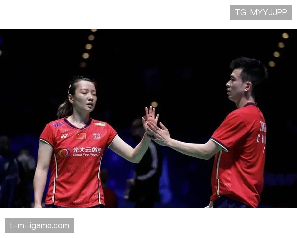 黄雅琼今天又刷花甲，跟赛场上那个拼劲十足的样子完全不是一个人啊！